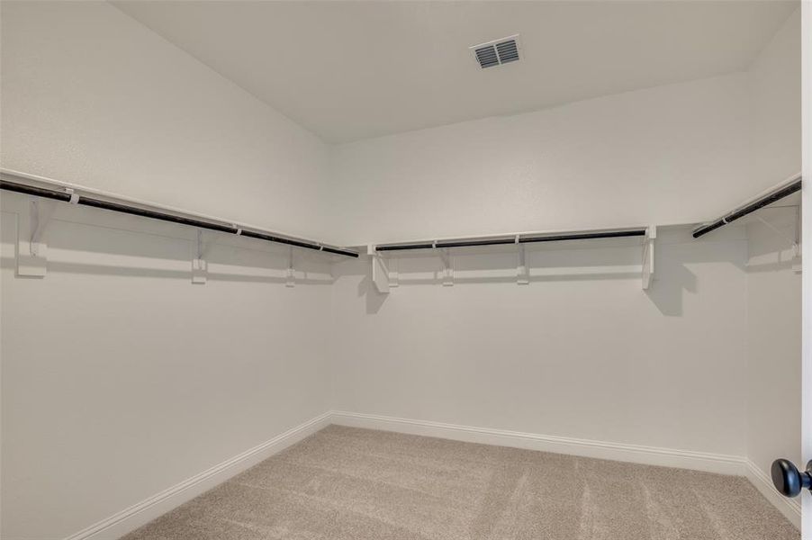 Spacious, unfurnished interior of a new home in Sierra Vista at Kelly Ranch, Aledo (Image 16).