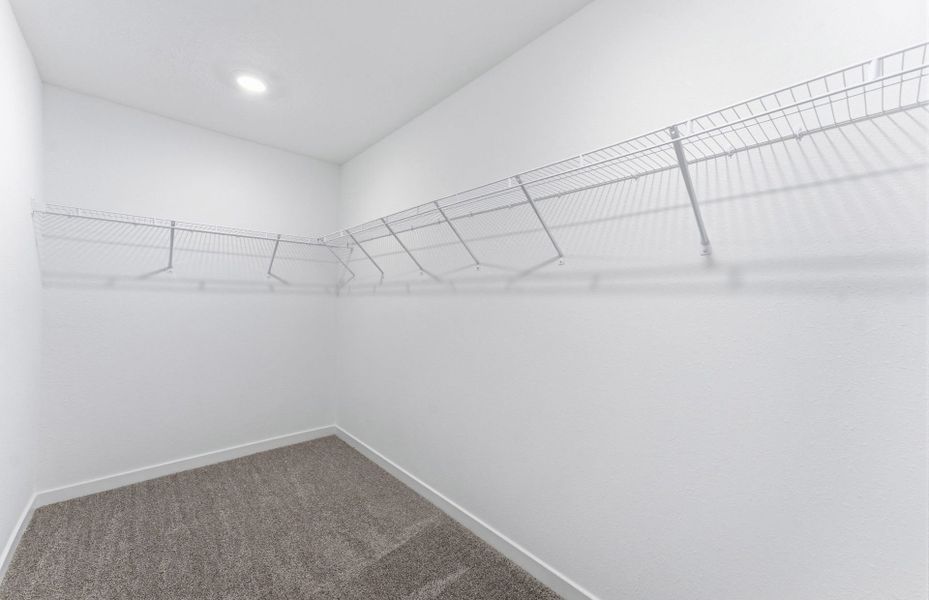 Spacious, unfurnished interior of a new home in Oakfield Trails, Parrish (Image 15).
