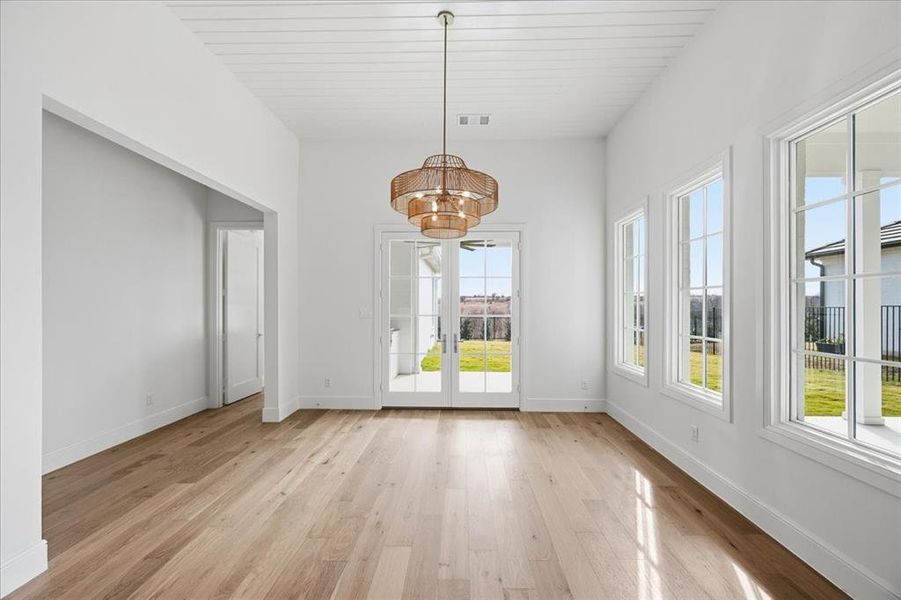 Spacious, unfurnished interior of a new home in Montrachet, Fort Worth (Image 39).