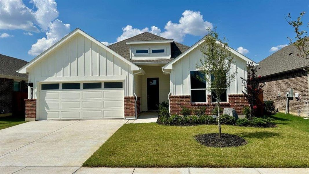 Front Elevation-D.R. Horton's Parrot floor plan Elevation-F-All Home and community information, including pricing, included features, terms, availability and amenities, are subject to change at any time without notice or obligation. All Drawings, pictures, photographs, video, square footages, floor plans, elevations, features, colors and sizes are approximate for illustration purposes only and will vary from the homes as built. Front Elevation-D.R. Horton's Parrot floor plan Elevation-F-All Home and community information, including pricing, included features, terms, availability and amenities, are subject to change at any time without notice or obligation. All Drawings, pictures, photographs, video, square footages, floor plans, elevations, features, colors and sizes are approximate for illustration purposes only and will vary from the homes as built.