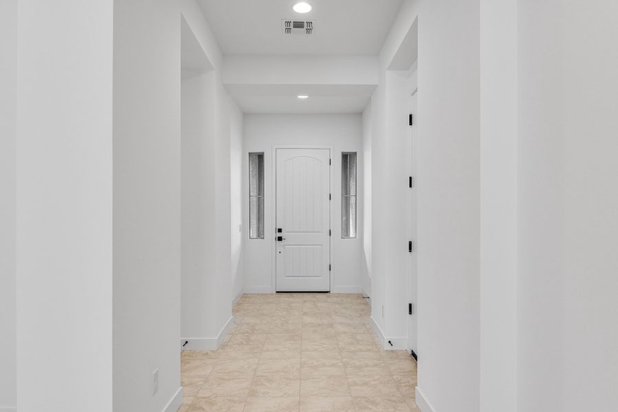 Spacious, unfurnished interior of a new home in Allen Ranches, Litchfield Park (Image 26). Spacious, unfurnished interior of a new home in Allen Ranches, Litchfield Park (Image 26).