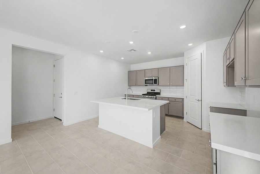 Furnished interior view inside a new home in Frontera, Surprise (Image 3).