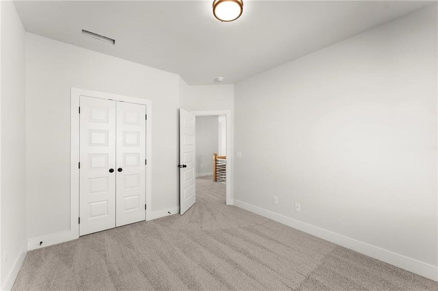 Spacious, unfurnished interior of a new home in , Jefferson (Image 20).