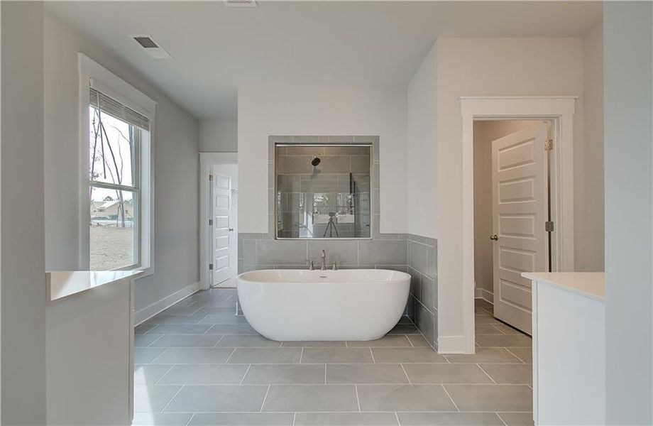 Furnished interior view inside a new home in Saddleridge, Senoia (Image 10).