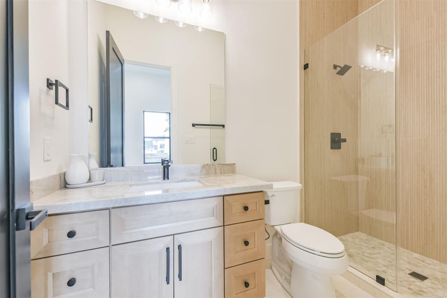 Downstairs suite bathroom
