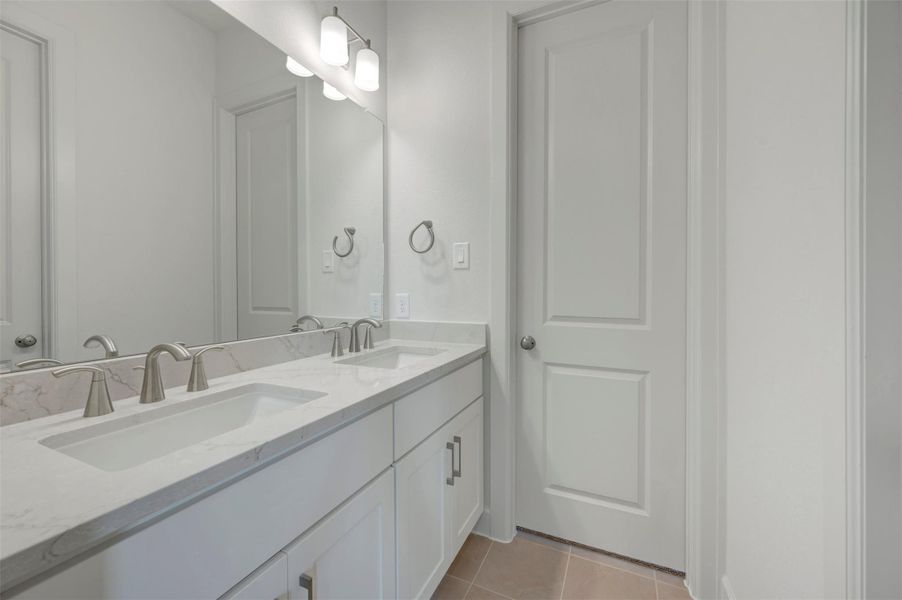 Furnished interior view inside a new home in ARTAVIA - Parkview Collection, Conroe (Image 7).