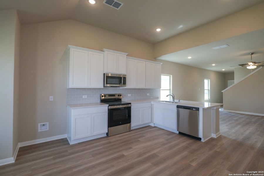 Furnished interior view inside a new home in Park Place, New Braunfels (Image 14).