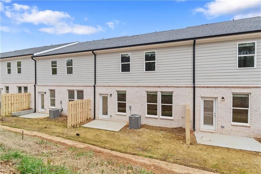 Exterior details and patio area of a home in Diamante, Stockbridge (Image 16).