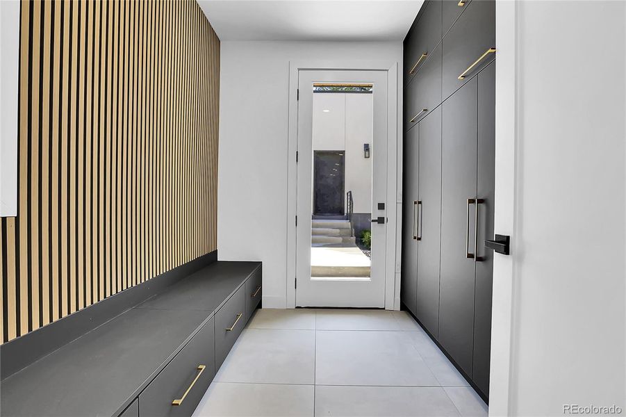 Spacious, unfurnished interior of a new home in , Denver (Image 22).