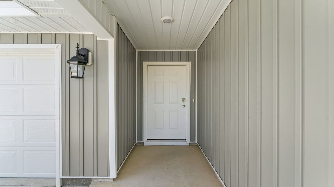 Representative unfurnished interior of a home built from the The Lakeside by D.R. Horton in Park Place, Panama City (Image 13). Representative unfurnished interior of a home built from the The Lakeside by D.R. Horton in Park Place, Panama City (Image 13).
