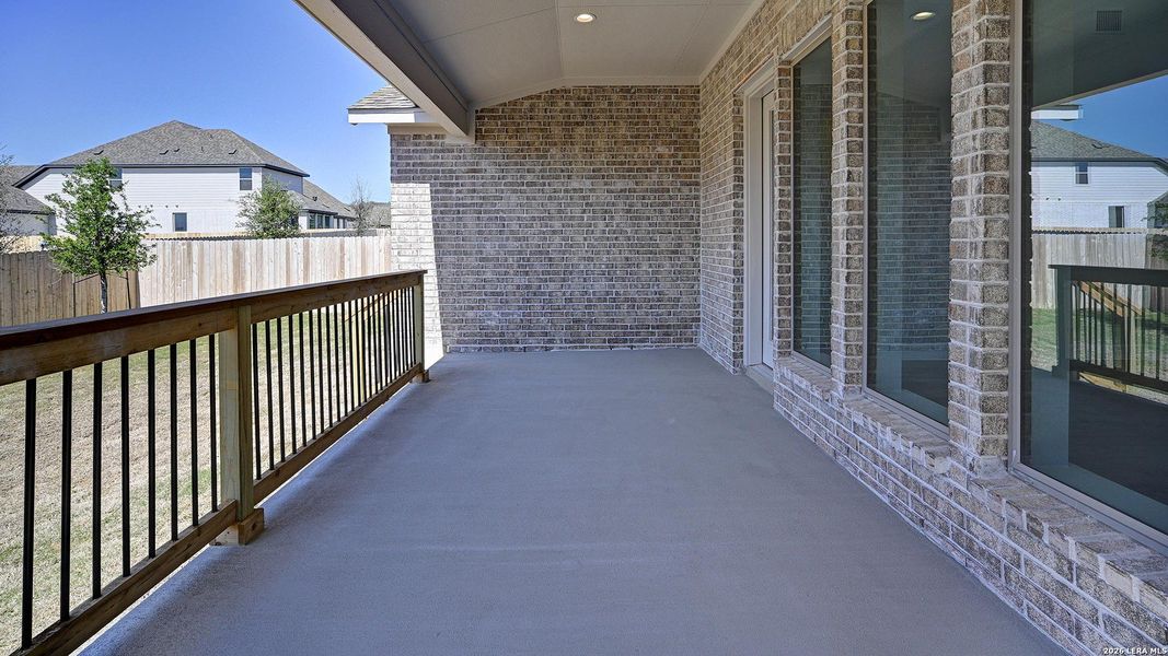 Exterior details and patio area of a home in Corley Farms, Boerne (Image 4).