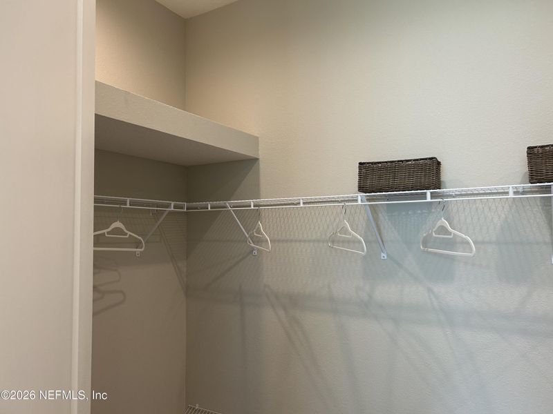 Spacious, unfurnished interior of a new home in SilverLeaf, St. Augustine (Image 24).