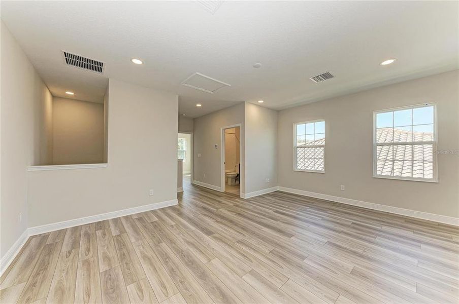 Spacious, unfurnished interior of a new home in Hawkstone, Lithia (Image 24).
