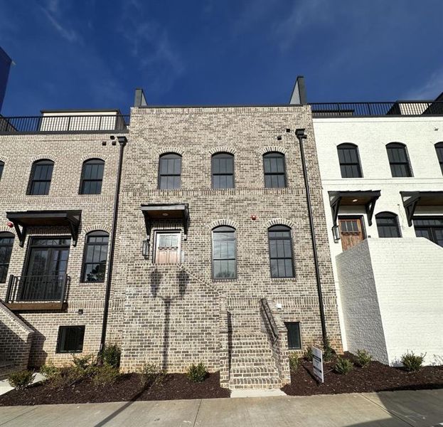 Image 5 of a home in Skyview On Broad.
