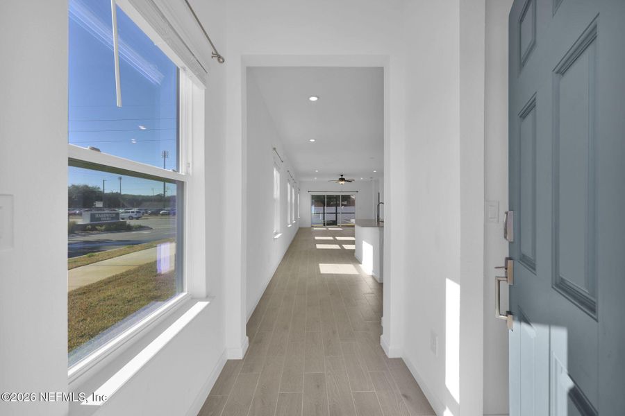 Spacious, unfurnished interior of a new home in , Jacksonville (Image 19).