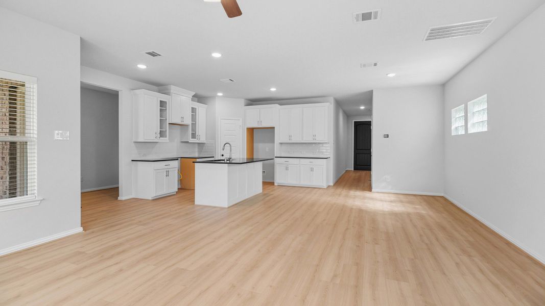 Representative furnished interior of a home built from the Altitude by Brightland Homes in Mostyn Springs, Magnolia (Image 8).
