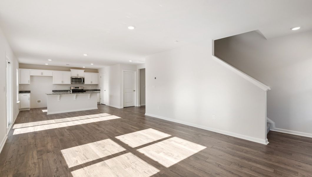 Spacious, unfurnished interior of a new home in Magnolia at the Bluffs Phase 3, Freeport (Image 19).