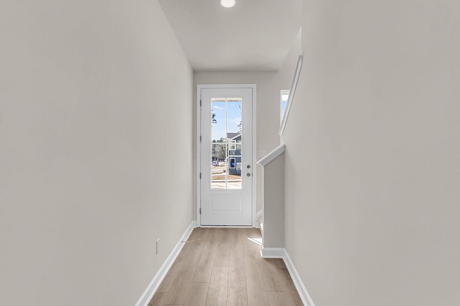 Spacious, unfurnished interior of a new home in , Summerville (Image 30).