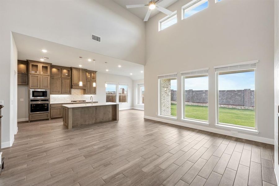 Spacious, unfurnished interior of a new home in Sonoma Verde, McLendon-Chisholm (Image 25).