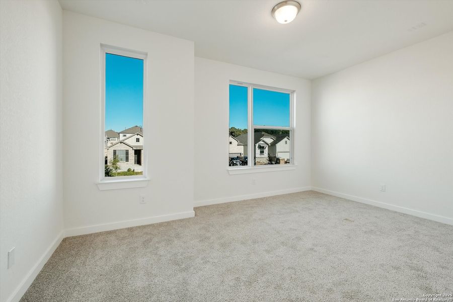 Spacious, unfurnished interior of a new home in Park Hill Commons, San Antonio (Image 20).