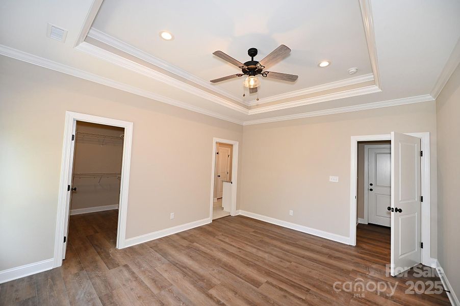 Spacious, unfurnished interior of a new home in , Hickory (Image 16).