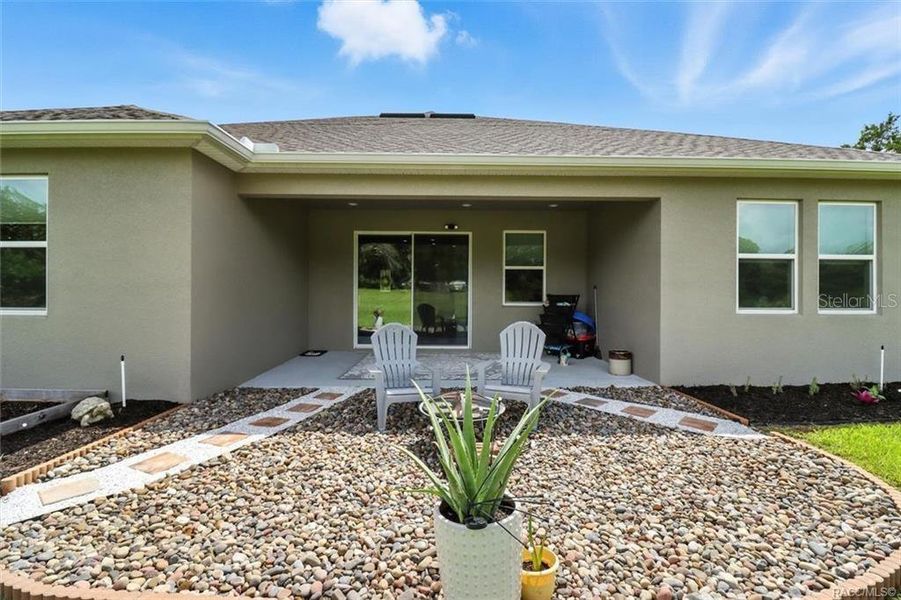 Exterior details and patio area of a home in Clearview Estates, Hernando (Image 25).