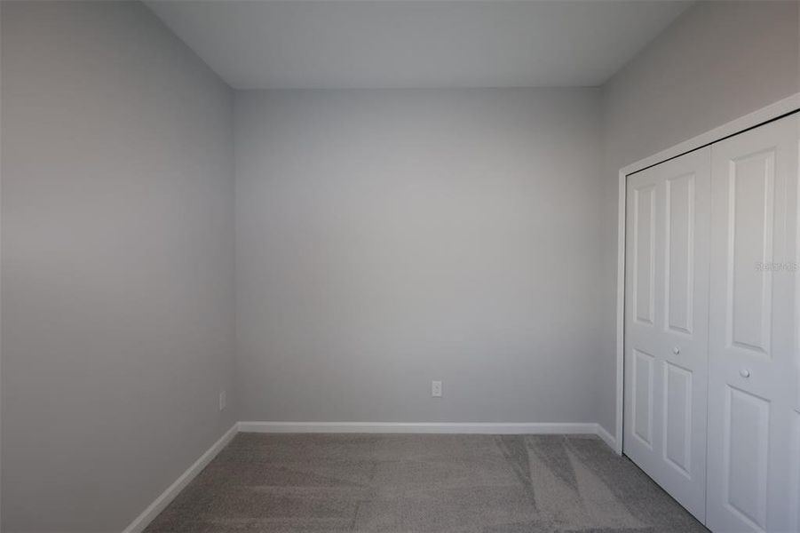 Spacious, unfurnished interior of a new home in Bay Lake Farms, St. Cloud (Image 38).