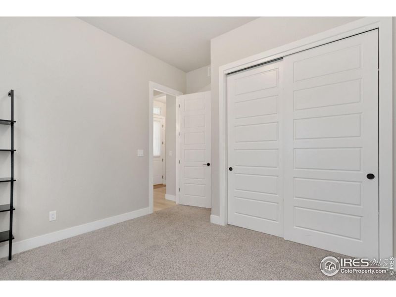 Spacious, unfurnished interior of a new home in , Timnath (Image 27).