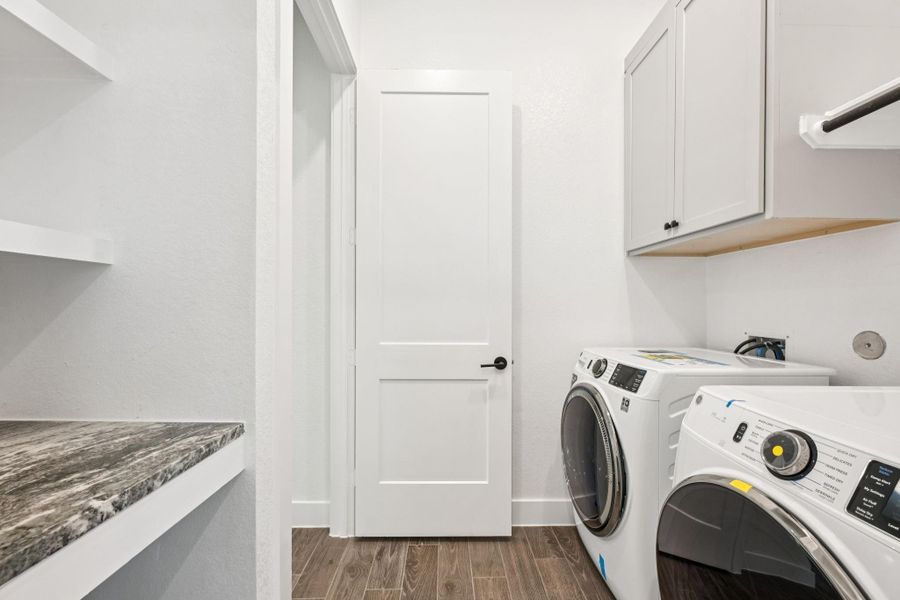 Furnished interior view inside a new home in Kresston, Montgomery (Image 13).