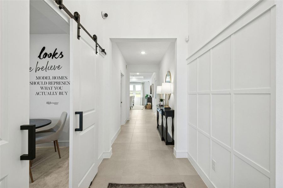 Welcoming foyer (*Photo not of actual home and used for illustration purposes only.)