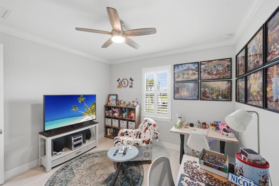 50-web-or-mls-12261-sw-sand-dollar-way