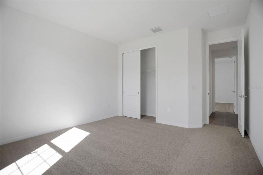 Spacious, unfurnished interior of a new home in Angeline, Land O' Lakes (Image 31).