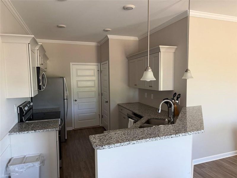 Furnished interior view inside a new home in , Cartersville (Image 8).