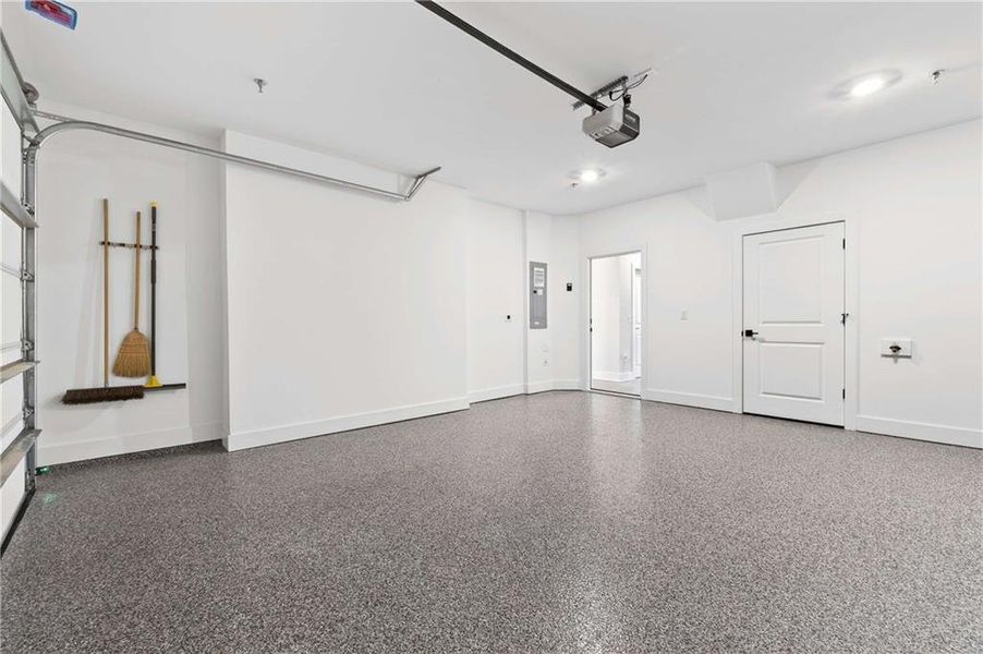 Spacious, unfurnished interior of a new home in , Atlanta (Image 23).