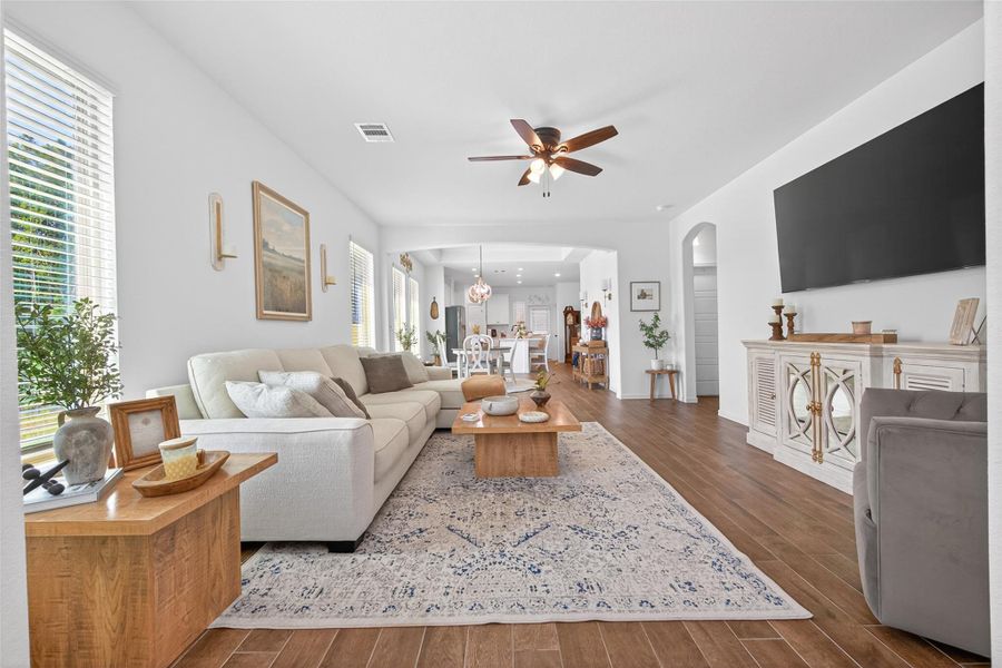Furnished interior view inside a new home in , Houston (Image 16). Furnished interior view inside a new home in , Houston (Image 16).