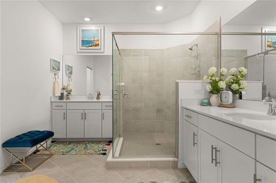 Furnished interior view inside a new home in , Punta Gorda (Image 44).