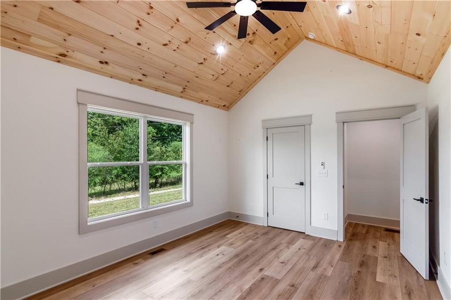 Spacious, unfurnished interior of a new home in , Ranger (Image 24).