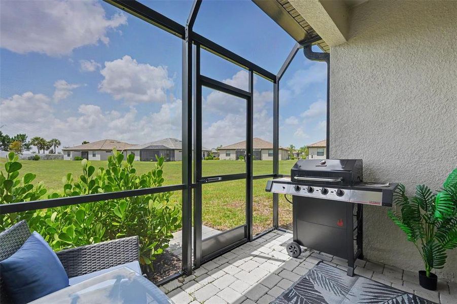 Exterior details and patio area of a home in , Bradenton (Image 22).