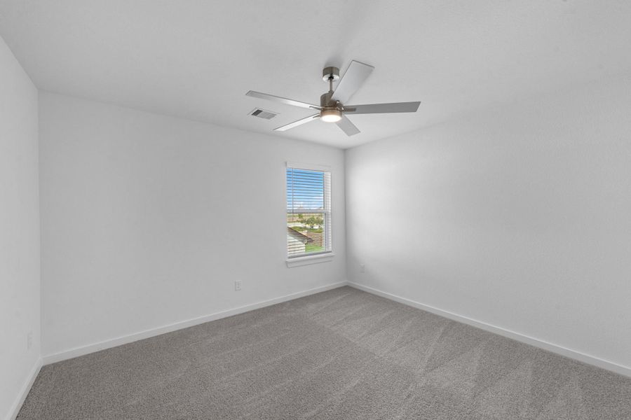 Spacious, unfurnished interior of a new home in Briarwood Crossing, Rosenberg (Image 16).
