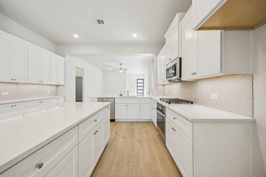 Furnished interior view inside a new home in Solterra Texas, Mesquite (Image 4).