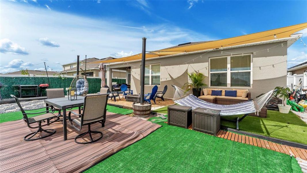 Community amenities in , Eagle Lake (Image 29).