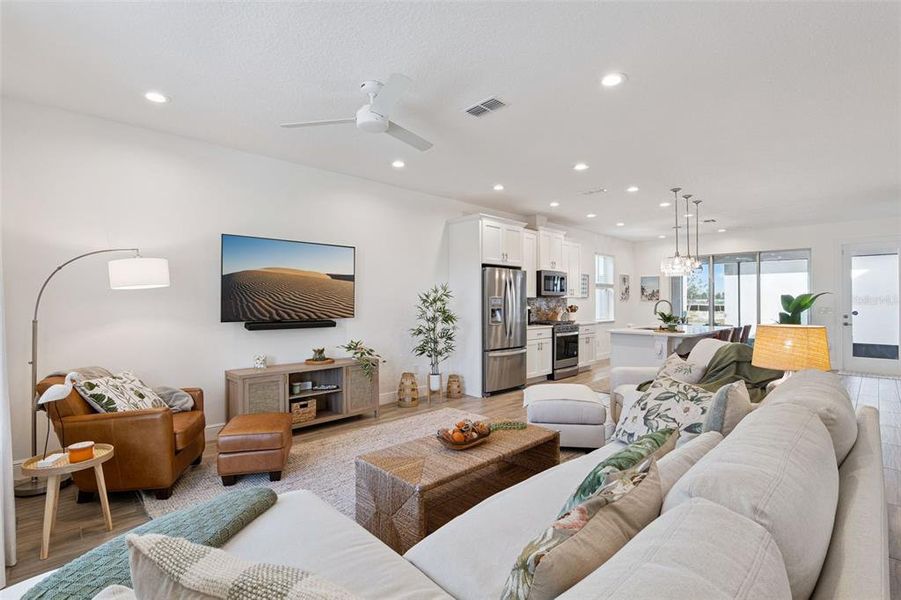 Furnished interior view inside a new home in , Winter Garden (Image 10).