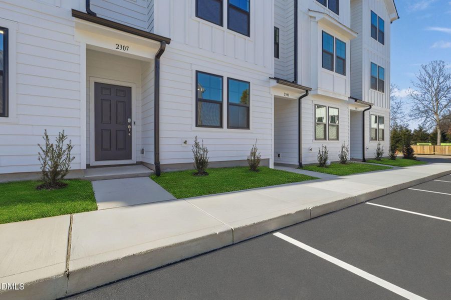 SUN_ElmGrove_Pic_Jackson_QMI_24_Front_2o