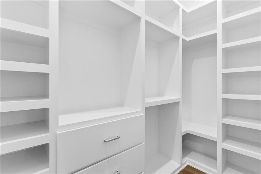Image 102 of a home in .