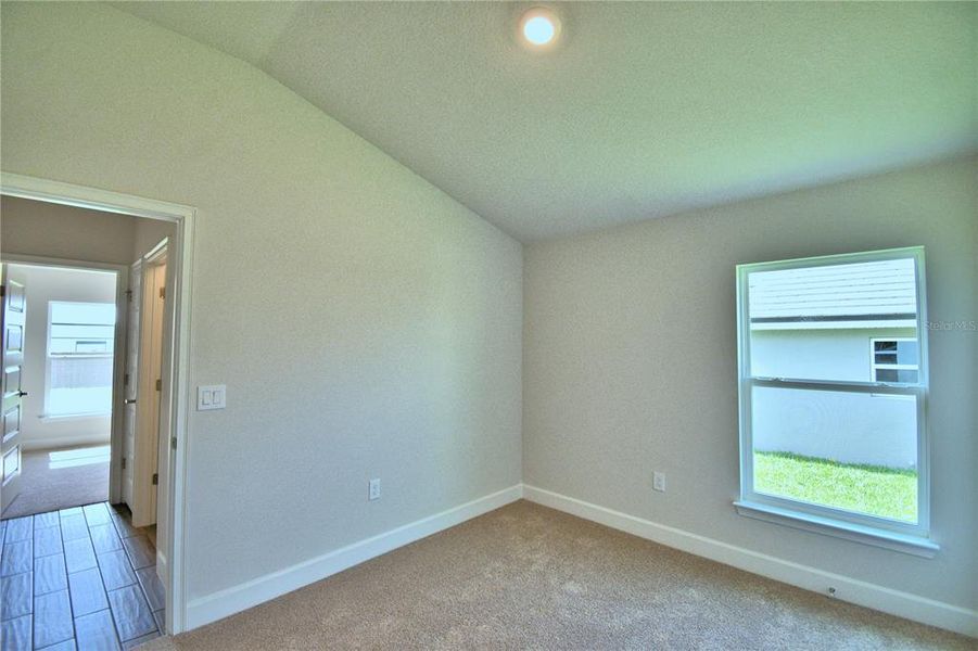 Spacious, unfurnished interior of a new home in , Auburndale (Image 24).