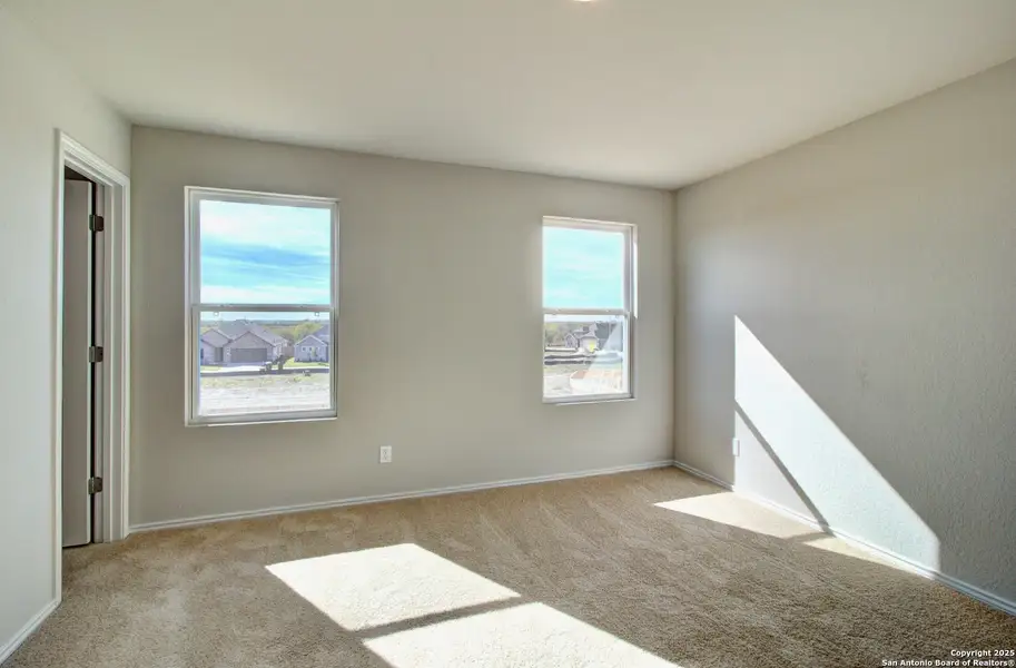Spacious, unfurnished interior of a new home in Prairie Green, Converse (Image 10).