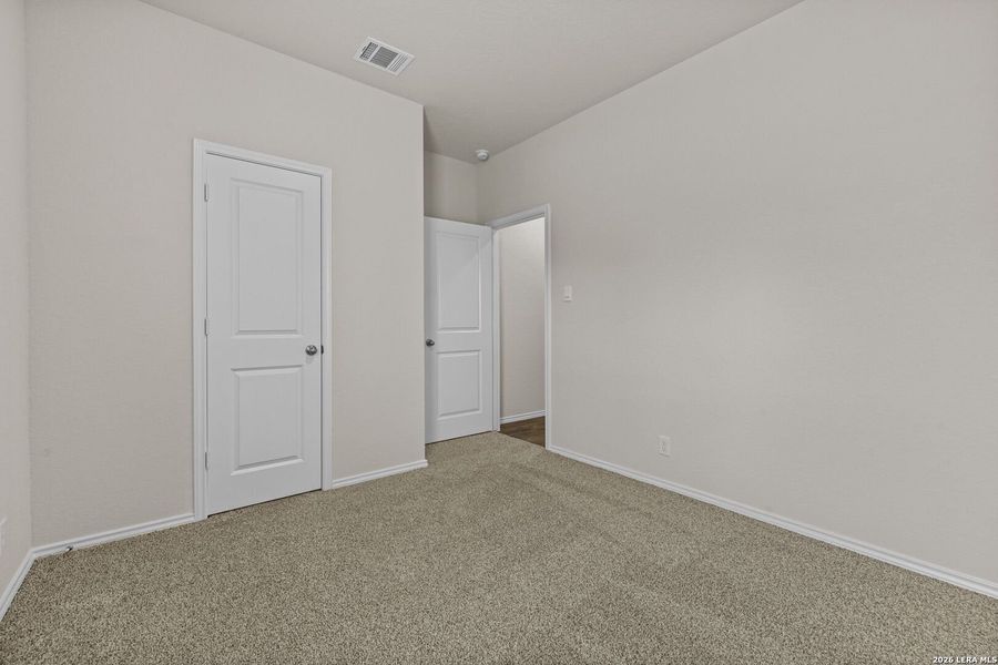 Spacious, unfurnished interior of a new home in Redbird Ranch, San Antonio (Image 12).