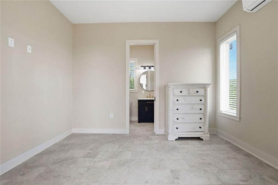 Spacious, unfurnished interior of a new home in , Clarkesville (Image 27).