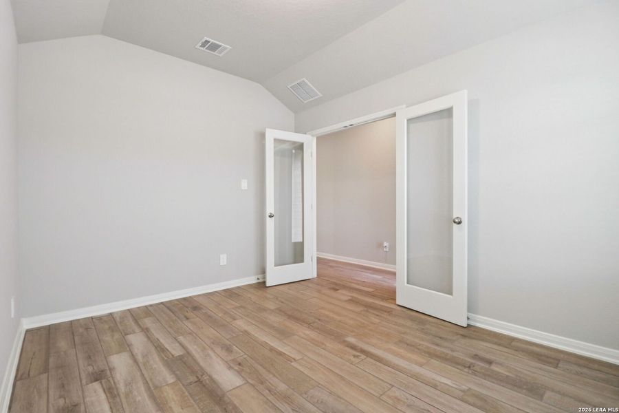 Spacious, unfurnished interior of a new home in Scenic Crest - Premier Series, Boerne (Image 37).