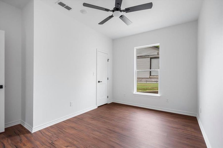 Spacious, unfurnished interior of a new home in , Tyler (Image 28).